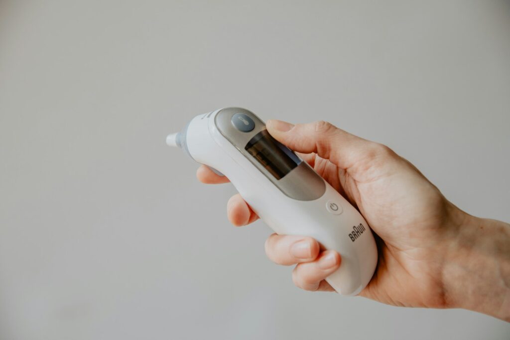 Termómetro para medir a febre do bebé