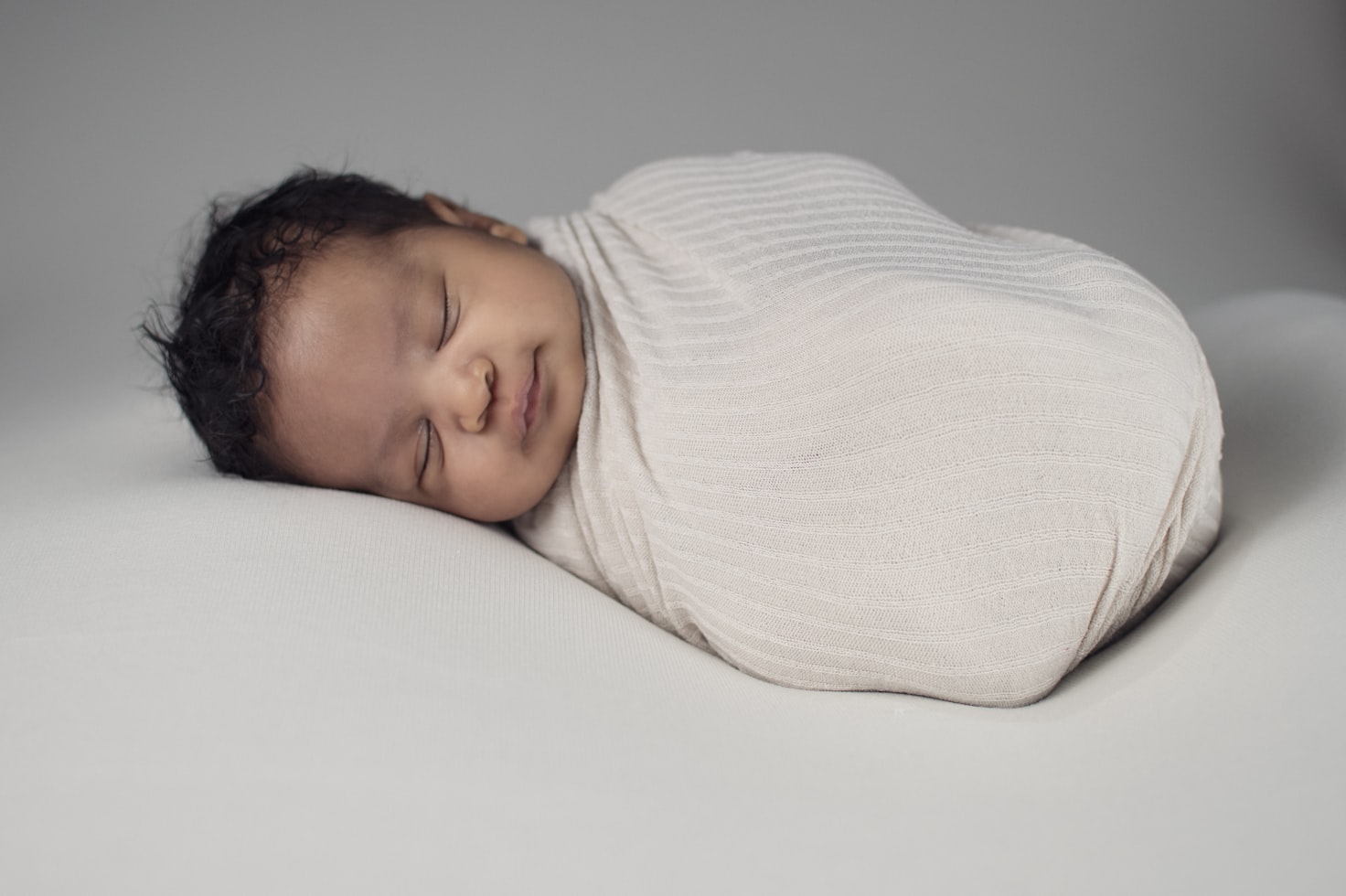 Saco de dormir vs lençóis de berço: qual é mais seguro para o bebé? — imagem 1