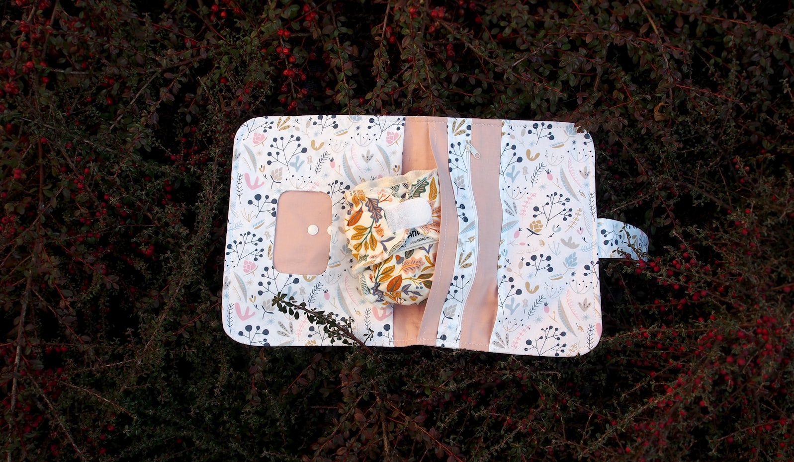 Mala de passeio do bebé: como escolher entre saco de ombro e mochila de maternidade — imagem 3